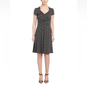 Leota NY Sweetheart Wrap Dress Sz XS Compass Rose 'Milo' Print NWT Black & White